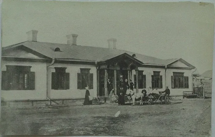 Framed Print : The House of Pyotr Ilyich Tchaikovsky in Kamenka, where he worked in 1860-1870s, 1870s Framed Print : The House of Pyotr Ilyich Tchaikovsky in Kamenka, where he worked in 1860-1870s, 1870s