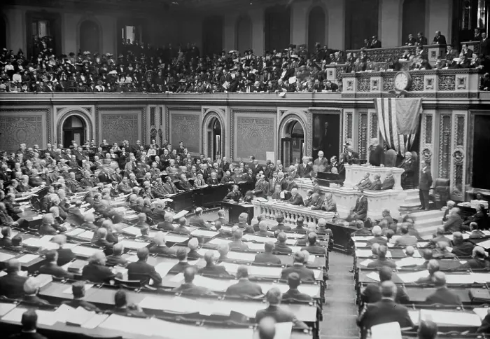 Framed Print : House of Reps. in Session, between c1910 and c1915. Creator: Bain News Service Framed Print : House of Reps. in Session, between c1910 and c1915. Creator: Bain News Service
