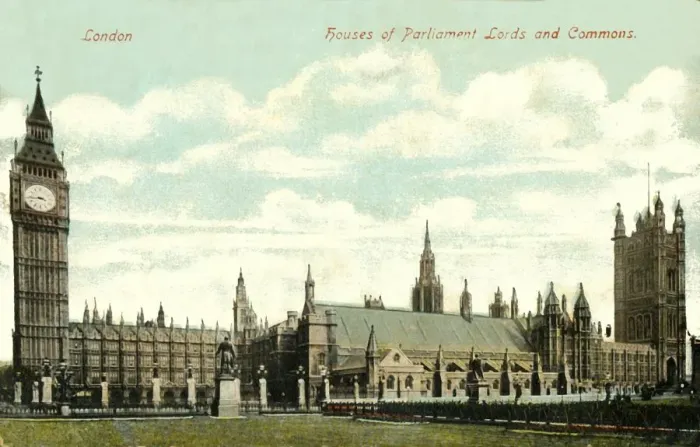 Framed Print : Houses of Parliament Lords and Commons, late 19th-early 20th century. Creator: Unknown Framed Print : Houses of Parliament Lords and Commons, late 19th-early 20th century. Creator: Unknown