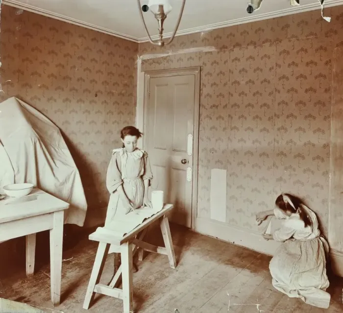 Framed Print : Housewifery lesson, Denmark Hill School, Dulwich, London, 1908 Framed Print : Housewifery lesson, Denmark Hill School, Dulwich, London, 1908