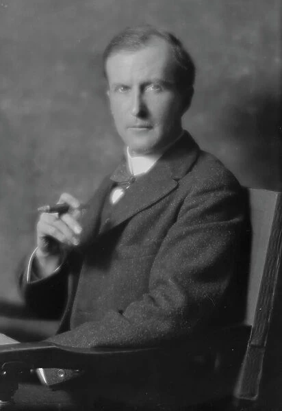 Huggins, Harvey O. Mr. or Harvey O'Higgins, portrait photograph, 1914. Creator: Arnold Genthe