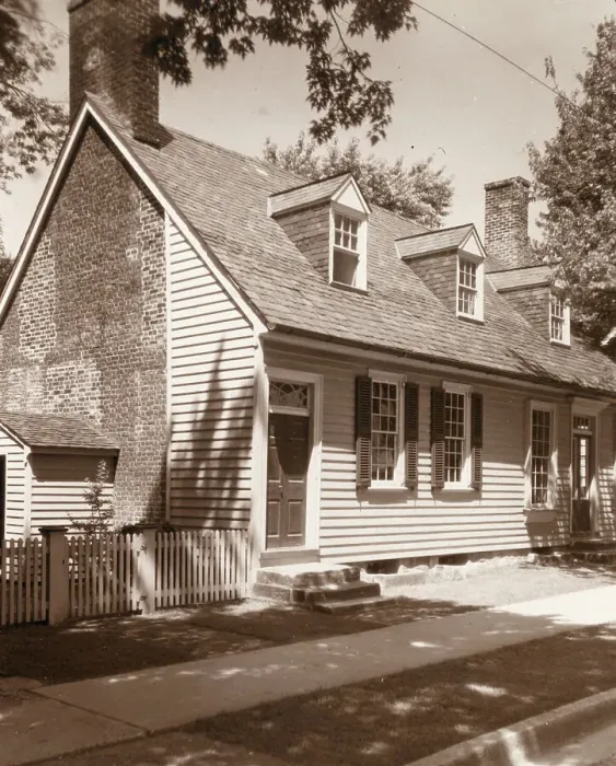 Framed Print : Hugh Mercer Apothecary Shop, Fredericksburg, Virginia, between 1927 and 1929. Creator: Frances Benjamin Johnston Framed Print : Hugh Mercer Apothecary Shop, Fredericksburg, Virginia, between 1927 and 1929. Creator: Frances Benjamin Johnston