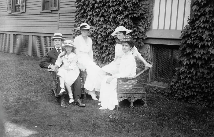 Framed Print : Hughes Family, 7 / 3 / 16, 1916. Creator: Bain News Service Framed Print : Hughes Family, 7 / 3 / 16, 1916. Creator: Bain News Service
