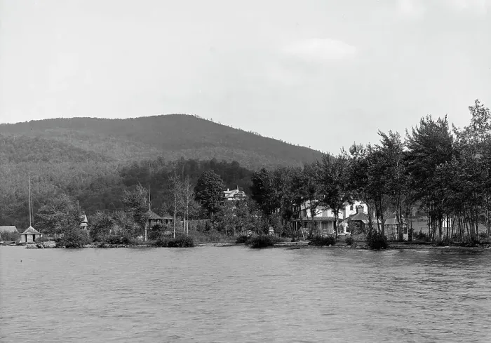 Framed Print : Hulett House, Lake George, N.Y. between 1900 and 1910. Creator: Unknown Framed Print : Hulett House, Lake George, N.Y. between 1900 and 1910. Creator: Unknown