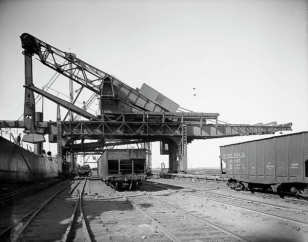 Hulett machine unloading ore, Pennsylvania [Railroad] dock, Buffalo, N.Y. c1908. Creator: Unknown