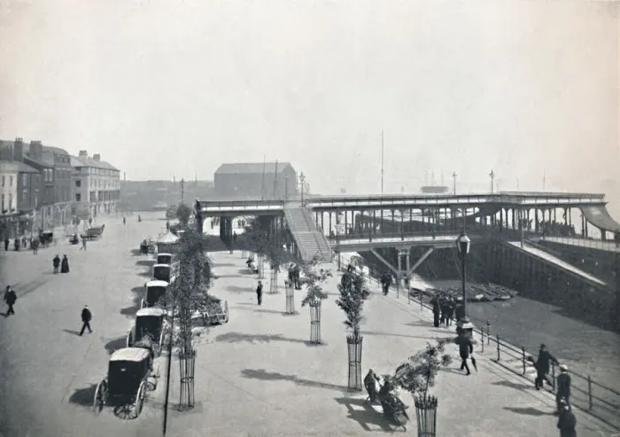 Framed Print : Hull - The Pier and Front, 1895 Framed Print : Hull - The Pier and Front, 1895