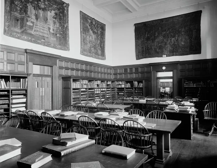 Framed Print : Hunt Memorial Library, Museum of Fine Arts, Boston, Mass. c.between 1910 and 1920. Creator: Unknown Framed Print : Hunt Memorial Library, Museum of Fine Arts, Boston, Mass. c.between 1910 and 1920. Creator: Unknown