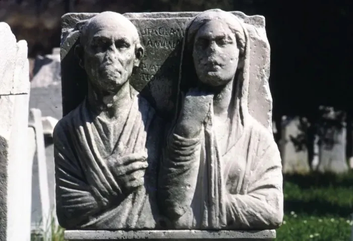 Framed Print : Husband and wife on Roman gravestone Framed Print : Husband and wife on Roman gravestone