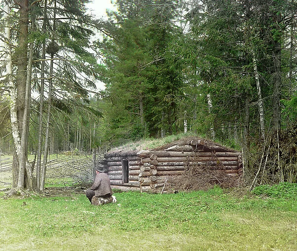 Hut in the forest, for woodcutters and kuria (coal burning), 1912. Creator: Sergey Mikhaylovich Prokudin-Gorsky