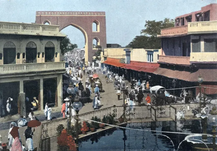 Framed Print : Hyderabad, India, c1880-1890 Framed Print : Hyderabad, India, c1880-1890