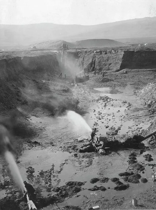 Framed Print : Hydraulic gold mining, between c1900 and 1923. Creator: Unknown Framed Print : Hydraulic gold mining, between c1900 and 1923. Creator: Unknown