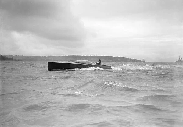 The hydroplane Brunhilde under way. Creator: Kirk & Sons of Cowes