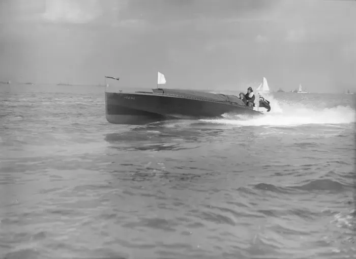 Framed Print : The hydroplane Izme under way, 1913. Creator: Kirk & Sons of Cowes Framed Print : The hydroplane Izme under way, 1913. Creator: Kirk & Sons of Cowes