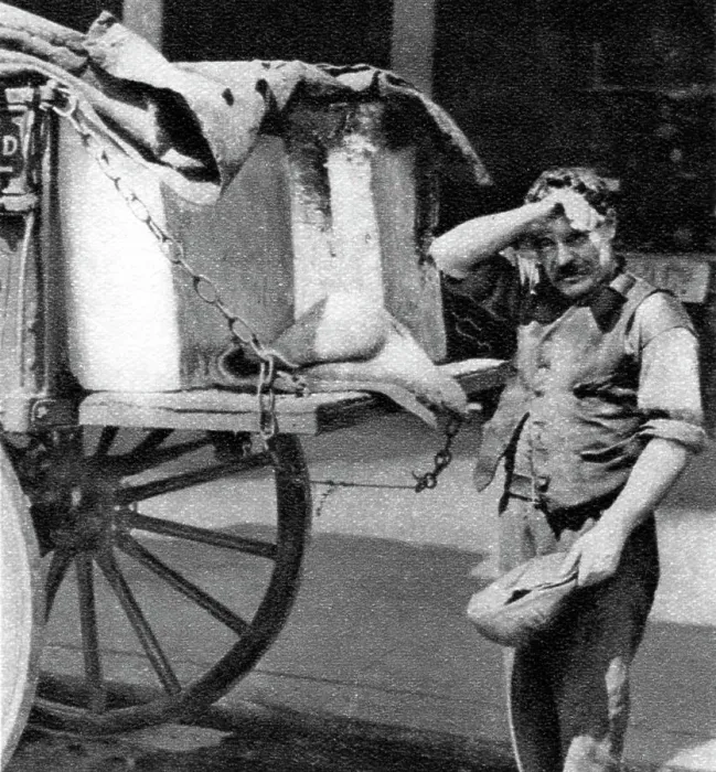 Framed Print : An ice man with his cart, London, 1926-1927