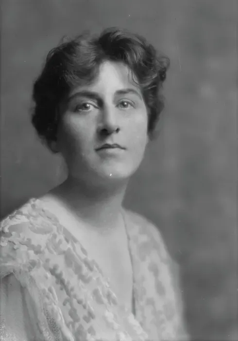 Framed Print : Ide, R.L. Mrs. portrait photograph, 1914 June 27. Creator: Arnold Genthe Framed Print : Ide, R.L. Mrs. portrait photograph, 1914 June 27. Creator: Arnold Genthe