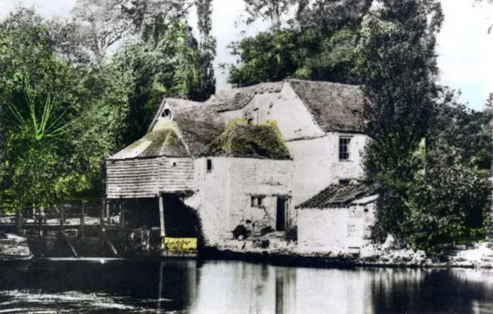 Framed Print : Iffley Mill, Oxfordshire, 1926. Artist: Cavenders Ltd Framed Print : Iffley Mill, Oxfordshire, 1926. Artist: Cavenders Ltd