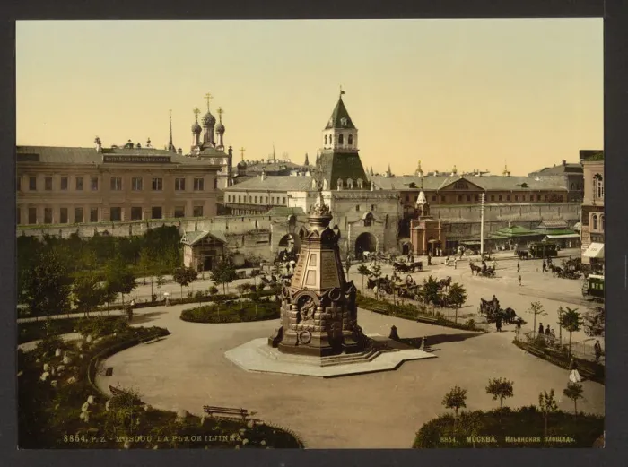 Framed Print : Ilyinskiye Vorota Square (Ilyinskiye Gate Square) in Moscow, ca 1895-1900 Framed Print : Ilyinskiye Vorota Square (Ilyinskiye Gate Square) in Moscow, ca 1895-1900
