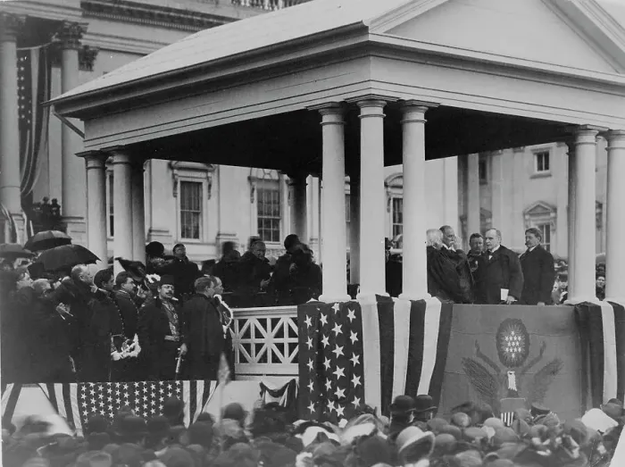 Framed Print : Inauguration of Pres. McKinley, 1901. Creator: Frances Benjamin Johnston Framed Print : Inauguration of Pres. McKinley, 1901. Creator: Frances Benjamin Johnston