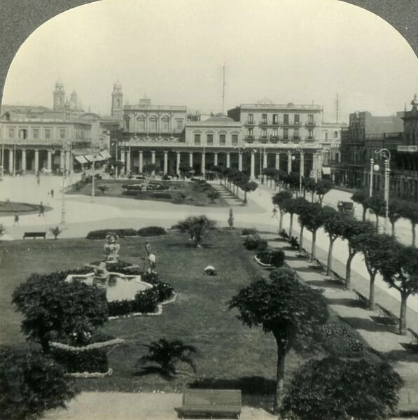 Independence Plaza, Montevideo, Uruguay, c1930s. Creator: Unknown