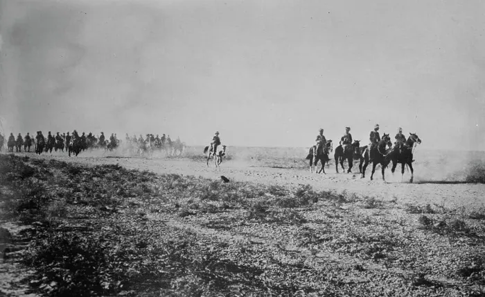 Framed Print : Indian Cavalry in desert on the Tigris, between 1914 and c1918. Creator: Bain News Service Framed Print : Indian Cavalry in desert on the Tigris, between 1914 and c1918. Creator: Bain News Service