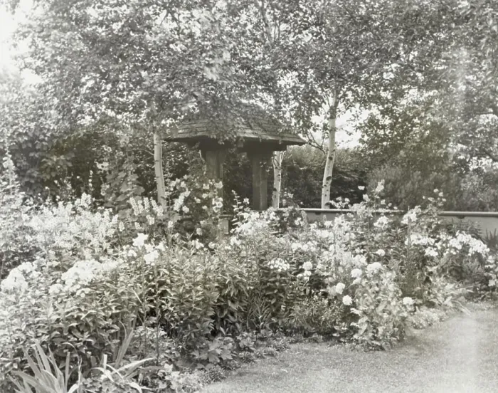 Framed Print : Indian Ridge, Dr. Francis Bishop Harrington house, 166 Argilla Road, Ipswich, Massachusetts, 1926. Creator: Frances Benjamin Johnston. Indian Ridge, Dr. Francis Bishop Harrington house, 166 Argilla Road, Ipswich, Massachusetts, 1926 Framed Print : Indian Ridge, Dr. Francis Bishop Harrington house, 166 Argilla Road, Ipswich, Massachusetts, 1926. Creator: Frances Benjamin Johnston. Indian Ridge, Dr. Francis Bishop Harrington house, 166 Argilla Road, Ipswich, Massachusetts, 1926