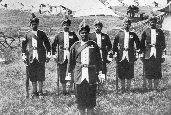 Framed Print : Indian troops at the front, First World War, 1914-1918, (c1920) Framed Print : Indian troops at the front, First World War, 1914-1918, (c1920)