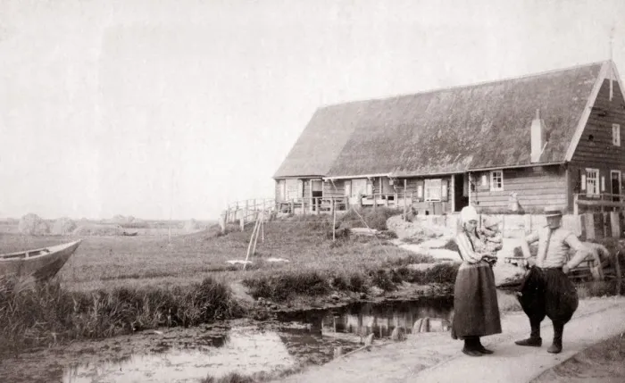 Framed Print : Inhabitants of Marken Island, Netherlands, 1898. Artist: James Batkin Framed Print : Inhabitants of Marken Island, Netherlands, 1898. Artist: James Batkin