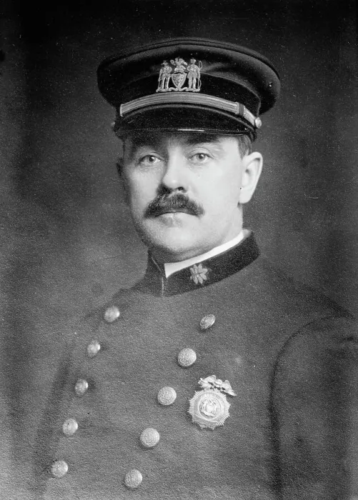Framed Print : Ins. Hussey, between c1910 and c1915. Creator: Bain News Service Framed Print : Ins. Hussey, between c1910 and c1915. Creator: Bain News Service