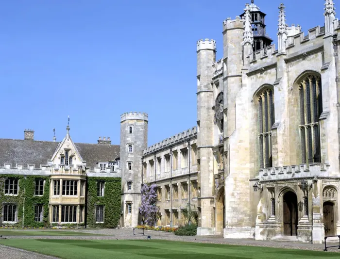 Framed Print : Inside the Great Court, Trinity College, Cambridge, Cambridgeshire Framed Print : Inside the Great Court, Trinity College, Cambridge, Cambridgeshire