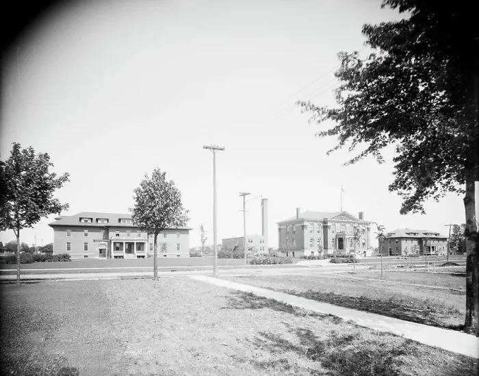 Framed Print : Institute for the blind, Saginaw, Mich. between 1900 and 1910. Creator: Unknown Framed Print : Institute for the blind, Saginaw, Mich. between 1900 and 1910. Creator: Unknown