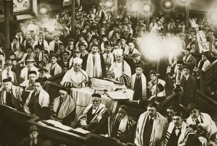 Framed Print : Interior of an East End synagogue during a festival, London, 20th century. Artist Framed Print : Interior of an East End synagogue during a festival, London, 20th century. Artist