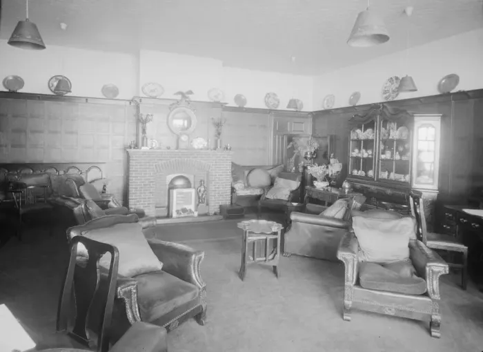 Framed Print : Interior, Gloster Hotel, Cowes, Isle of Wight, c1935. Creator: Kirk & Sons of Cowes Framed Print : Interior, Gloster Hotel, Cowes, Isle of Wight, c1935. Creator: Kirk & Sons of Cowes