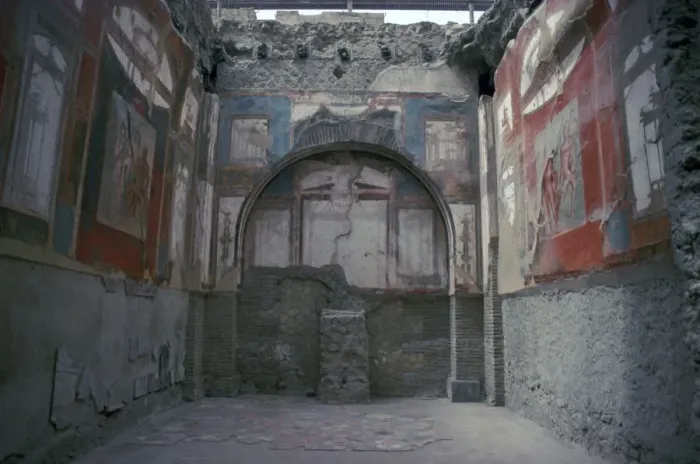 Framed Print : Interior of a house in the Roman town of Herculaneum, 1st century Framed Print : Interior of a house in the Roman town of Herculaneum, 1st century