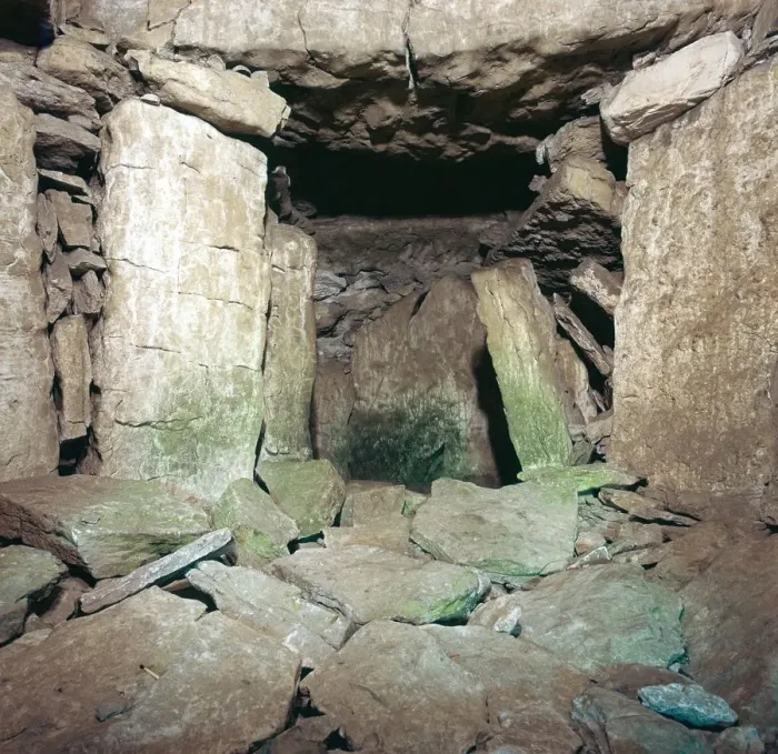 Framed Print : Interior of Neolithic burial chamber, 26th century BC Framed Print : Interior of Neolithic burial chamber, 26th century BC