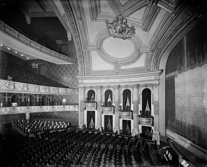 Framed Print : Interior of Temple Theatre, Detroit, Mich. between 1900 and 1905. Creator: Unknown Framed Print : Interior of Temple Theatre, Detroit, Mich. between 1900 and 1905. Creator: Unknown