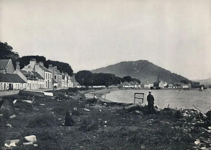 Framed Print : Inveraray - The Town and the Hill of Duniquoich, 1895 Framed Print : Inveraray - The Town and the Hill of Duniquoich, 1895