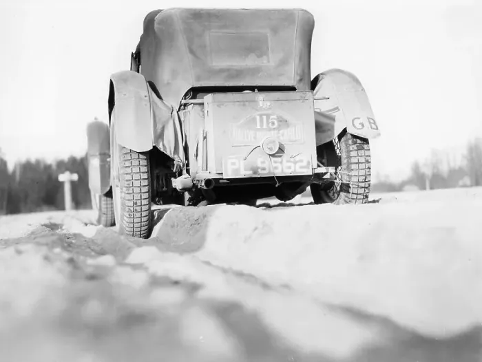 Framed Print : The back of an Invicta 4.5 litres Type, Monte Carlo Rally, 1933 Framed Print : The back of an Invicta 4.5 litres Type, Monte Carlo Rally, 1933