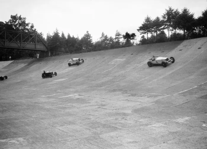 Framed Print : Invicta, Talbot and Frazer-Nash cars racing on the Members Banking at Brooklands Framed Print : Invicta, Talbot and Frazer-Nash cars racing on the Members Banking at Brooklands