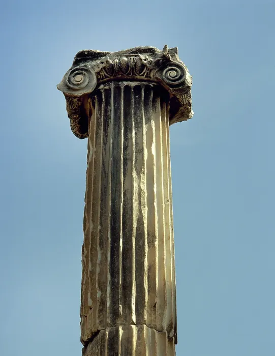 Framed Print : Ionic order, capital with voluta and column, Pergamon, Aeolis, Turkey, 1999. Creator: Unknown Framed Print : Ionic order, capital with voluta and column, Pergamon, Aeolis, Turkey, 1999. Creator: Unknown
