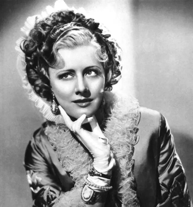 Framed Print : Irene Dunne, American film actress and singer, 1934-1935 Framed Print : Irene Dunne, American film actress and singer, 1934-1935