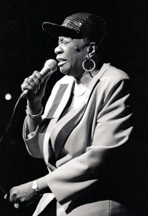 Framed Print : Irene Reid, Ronnie Scotts, London, 1994. Artist: Brian O Connor Framed Print : Irene Reid, Ronnie Scotts, London, 1994. Artist: Brian O Connor