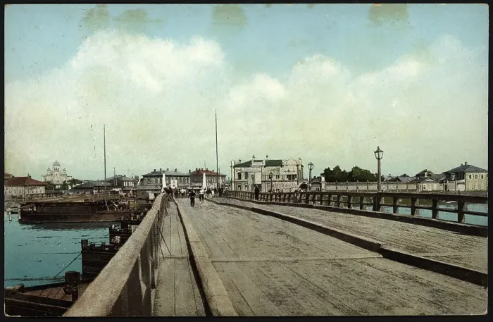 Framed Print : Irkutsk Pontoon bridge over the Angara River, 1904-1914. Creator: Unknown Framed Print : Irkutsk Pontoon bridge over the Angara River, 1904-1914. Creator: Unknown