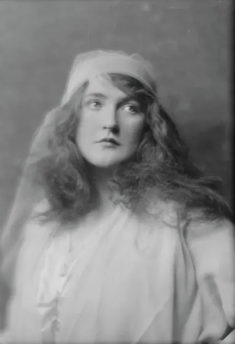Framed Print : Irving, Daisy, Miss, portrait photograph, 1916 Feb. 4. Creator: Arnold Genthe Framed Print : Irving, Daisy, Miss, portrait photograph, 1916 Feb. 4. Creator: Arnold Genthe