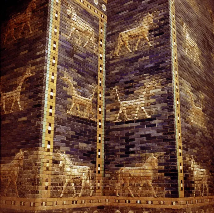 Framed Print : Detail of the Ishtar Gate, Babylon, c604-c562 BC Framed Print : Detail of the Ishtar Gate, Babylon, c604-c562 BC