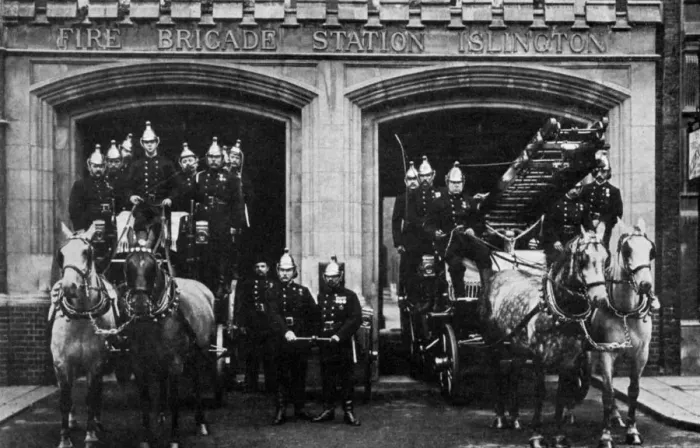Framed Print : Islington fire brigade, London, 1901 (1951) Framed Print : Islington fire brigade, London, 1901 (1951)