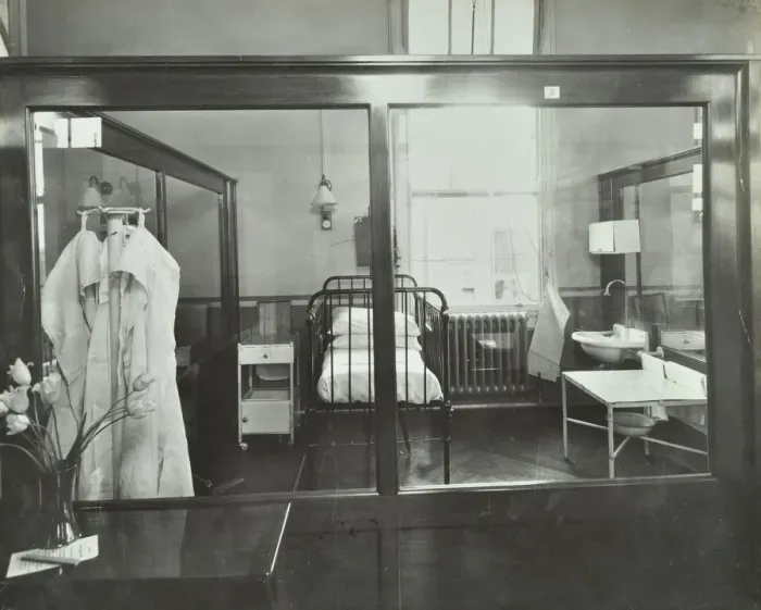 Framed Print : An isolation chamber, Brook General Hospital, London, 1935 Framed Print : An isolation chamber, Brook General Hospital, London, 1935