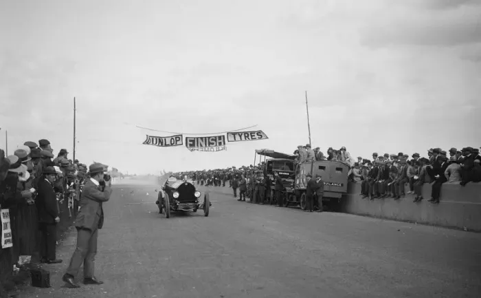 Framed Print : Isotta-Fraschini of EA Eldridge at the finishing line, Southsea Speed Carnival, Hampshire, 1922 Framed Print : Isotta-Fraschini of EA Eldridge at the finishing line, Southsea Speed Carnival, Hampshire, 1922