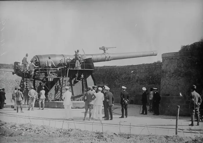 Framed Print : Italian gun on Adriatic, 1918 or 1919. Creator: Bain News Service