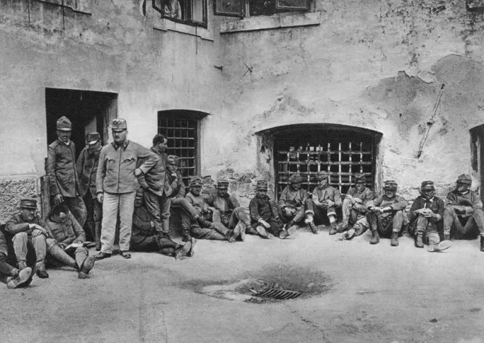 Framed Print : Italian prisoners in Ljubljana (Laibach) Castle, World War I, 1915 Framed Print : Italian prisoners in Ljubljana (Laibach) Castle, World War I, 1915