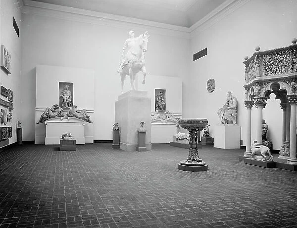 Italian Renaissance court, Museum of Fine Arts, Boston, Mass. c.between 1910 and 1920. Creator: Unknown